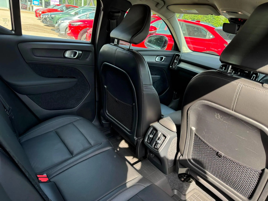 Volvo XC40 R-design, T3 Black #15