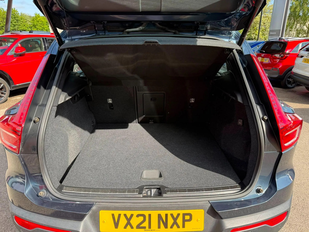 Volvo XC40 R-design, T3 Black #23