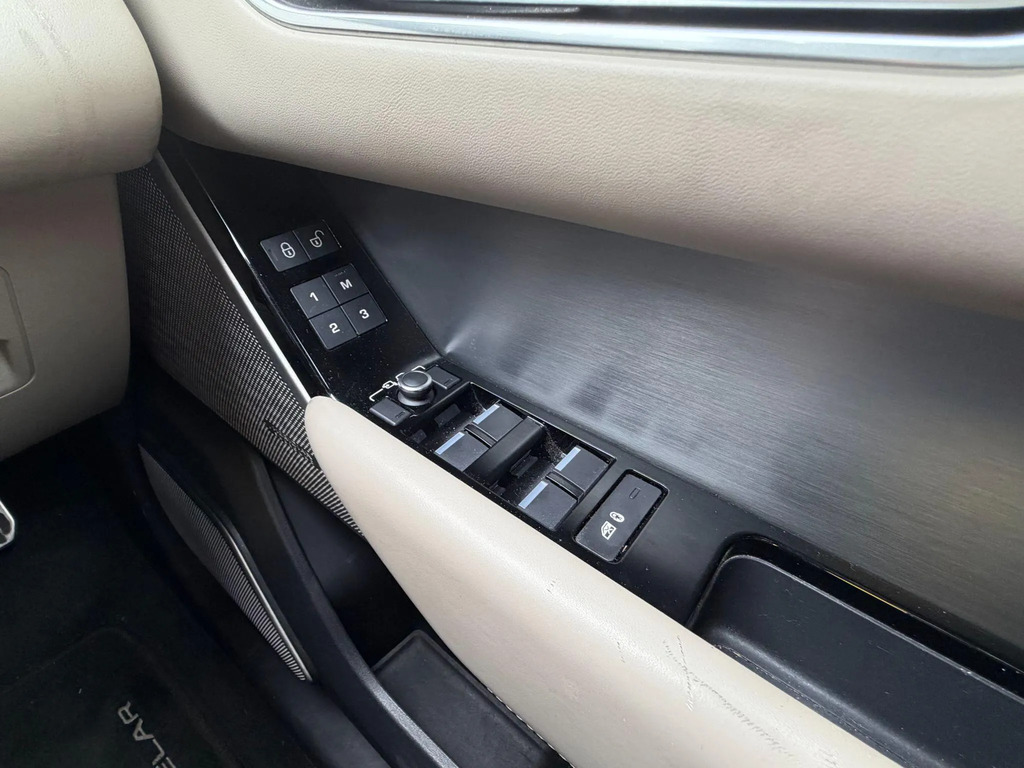 Land Rover Range Rover Velar Velar 2.0 Core 177 Bhp White #17