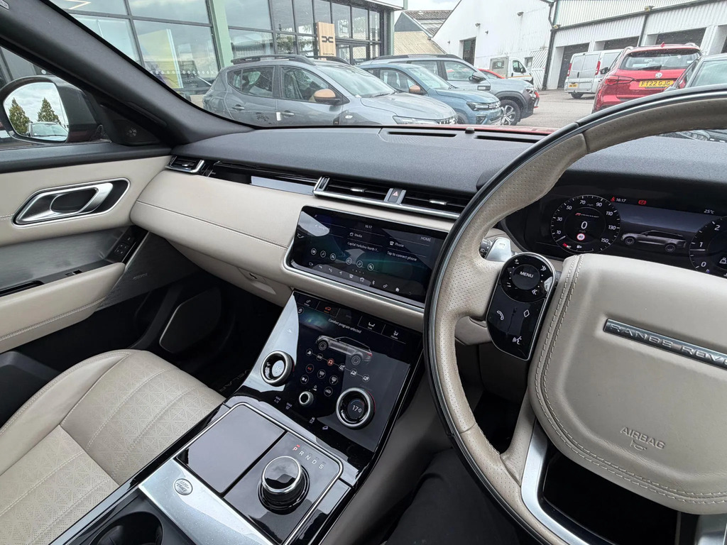 Land Rover Range Rover Velar Velar 2.0 Core 177 Bhp White #10