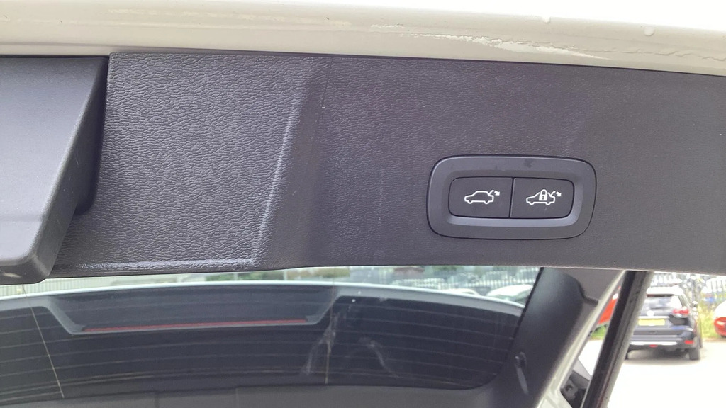Volvo XC40 B4 P Awd Plus Dark Silver #39