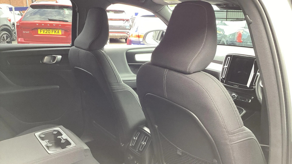 Volvo XC40 B4 P Awd Plus Dark Silver #34