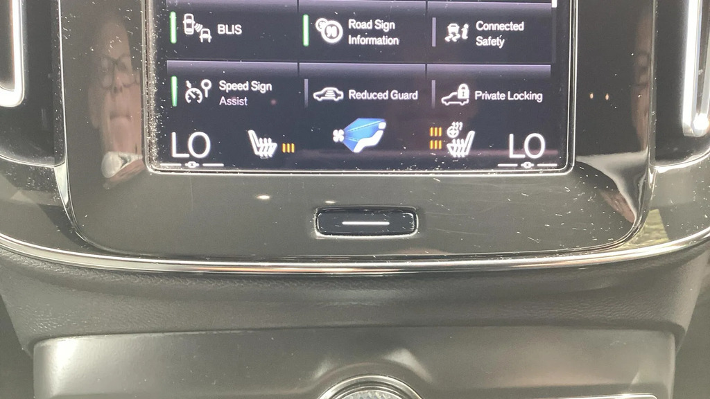 Volvo XC40 B4 P Awd Plus Dark Silver #16