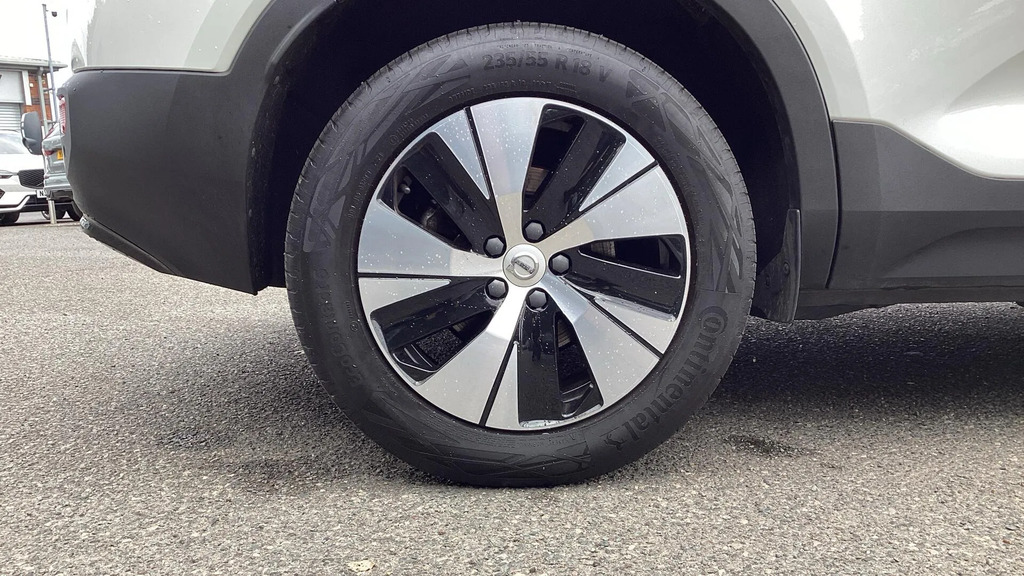 Volvo XC40 B4 P Awd Plus Dark Silver #9