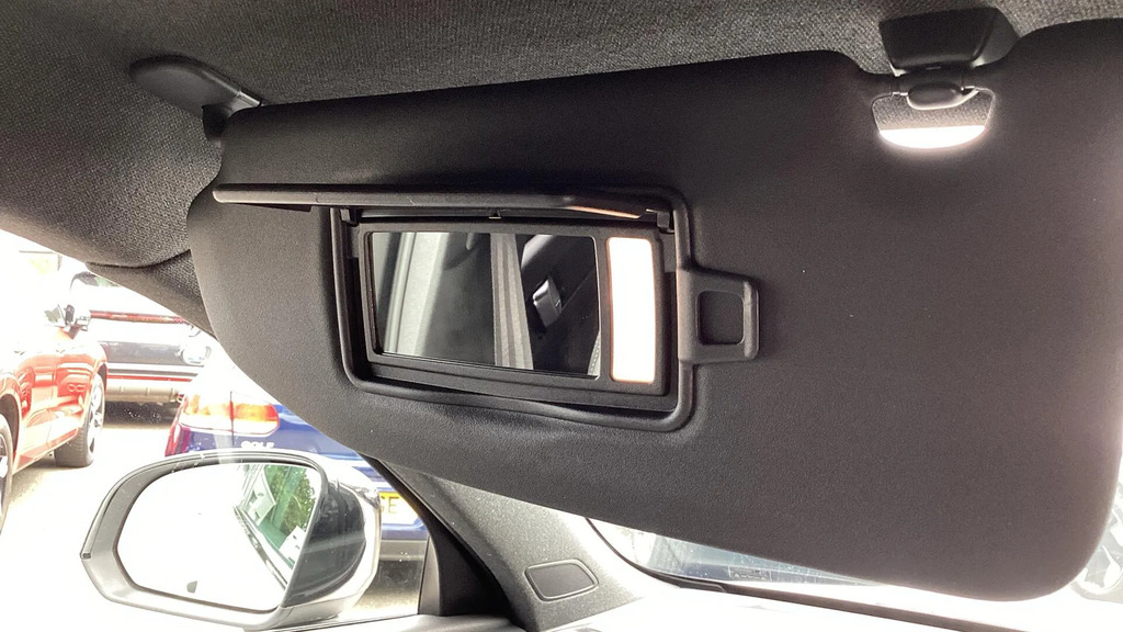 Volvo XC40 B4 P Awd Plus Dark Silver #26