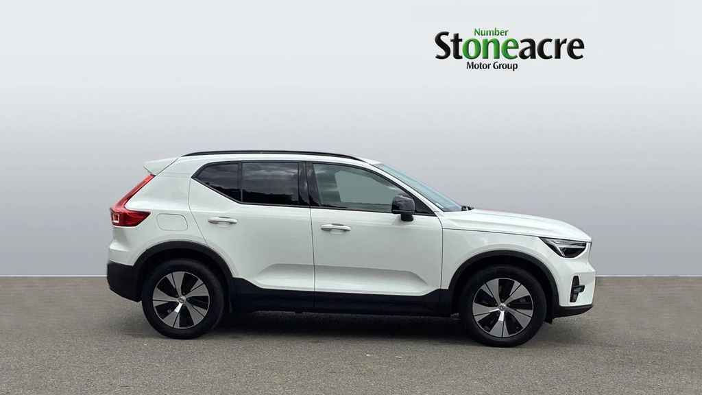 Volvo XC40 Plus T4 211 Hp  #3