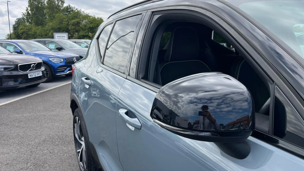 Volvo XC40 Xc40 R-design Pro B4 Mhev Red #36