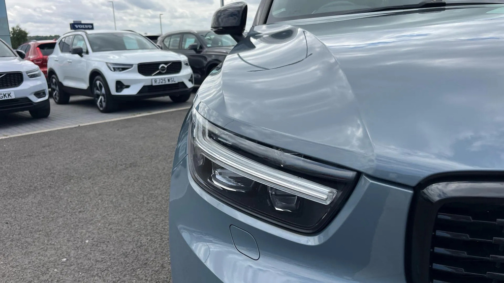 Volvo XC40 Xc40 R-design Pro B4 Mhev Red #34