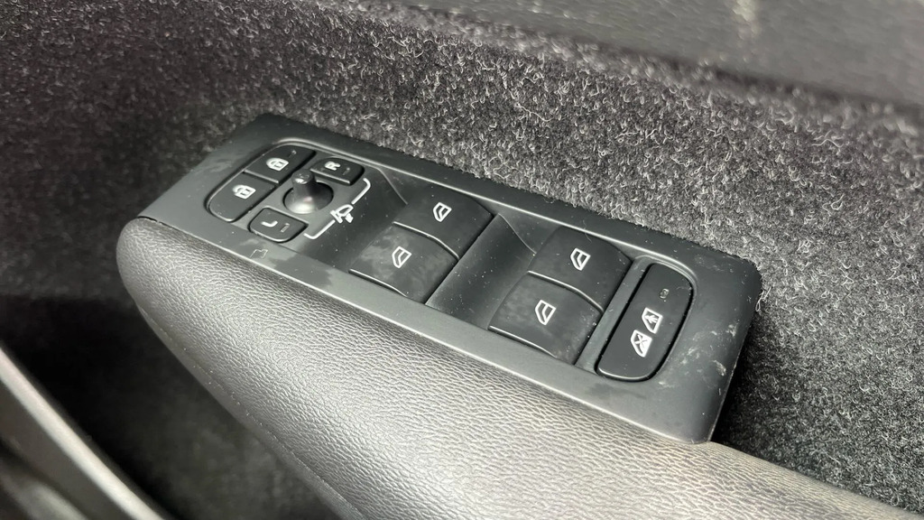 Volvo XC40 Xc40 R-design Pro B4 Mhev Red #21