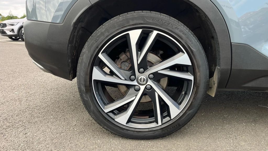 Volvo XC40 Xc40 R-design Pro B4 Mhev Red #31