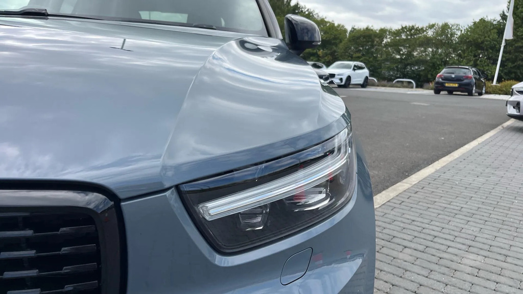 Volvo XC40 Xc40 R-design Pro B4 Mhev Red #33