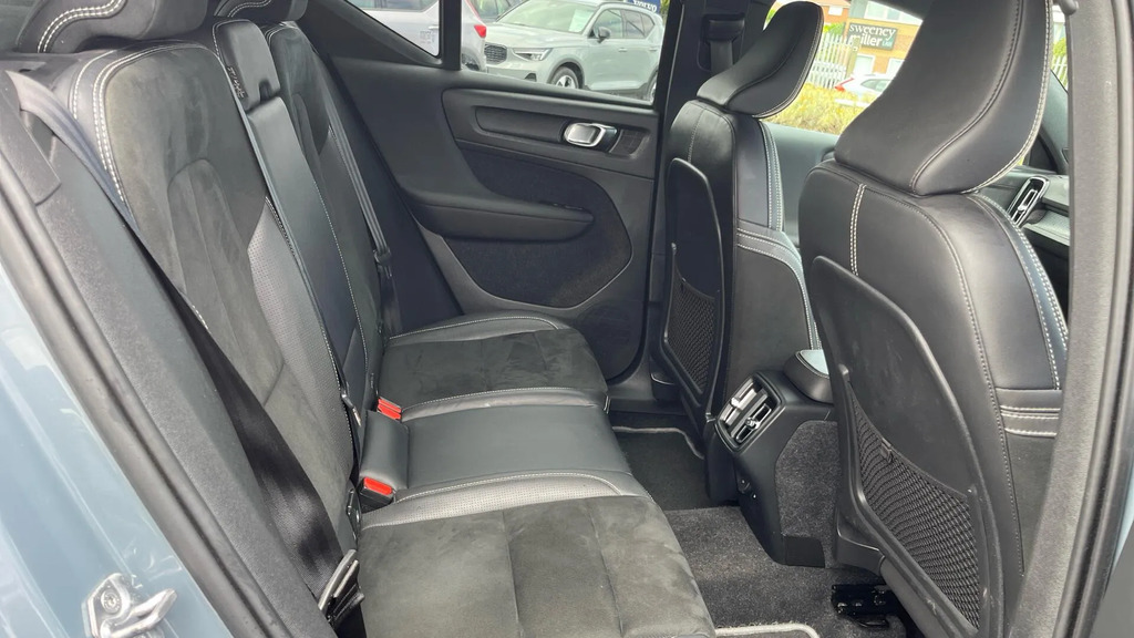 Volvo XC40 R-design Pro, D4 Awd  #6