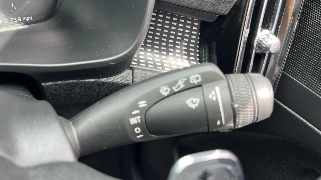Volvo XC40 Xc40 R-design Pro B4 Mhev Red #20