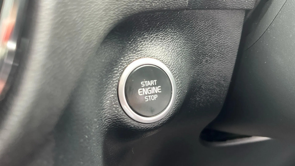 Volvo XC40 Xc40 R-design Pro B4 Mhev Red #24
