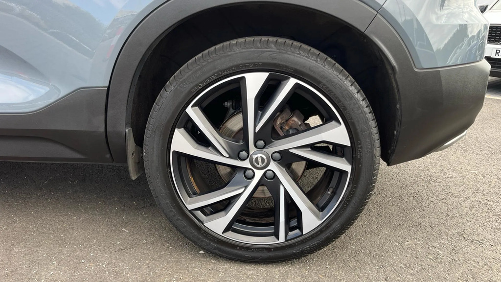 Volvo XC40 Xc40 R-design Pro B4 Mhev Red #32