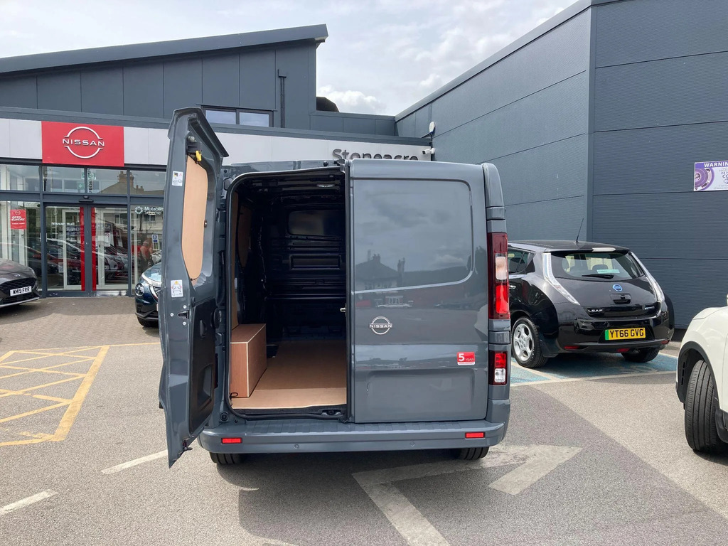 Nissan Primastar 2.0 Dci 130 Acenta L2 H1 3.0T Panel Van White #26