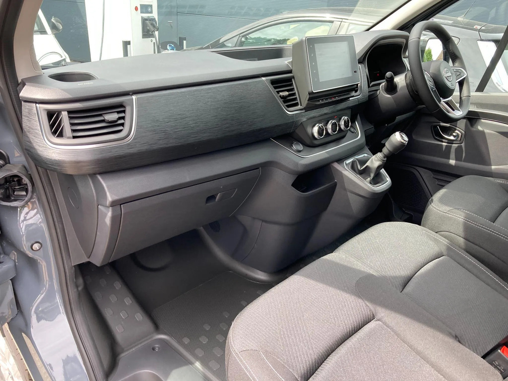 Nissan Primastar 2.0 Dci 130 Acenta L2 H1 3.0T Panel Van White #35