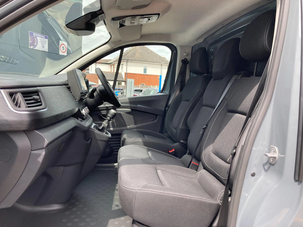 Nissan Primastar 2.0 Dci 130 Acenta L2 H1 3.0T Panel Van White #33
