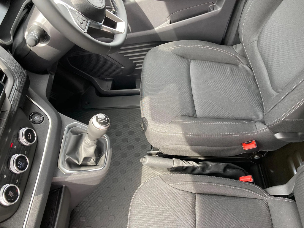 Nissan Primastar 2.0 Dci 130 Acenta L2 H1 3.0T Panel Van White #37