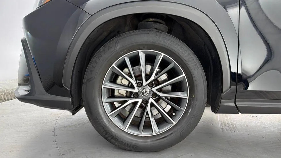 Lexus NX 350H 2.5 E-cvt Premium Packpan Roof Black #9