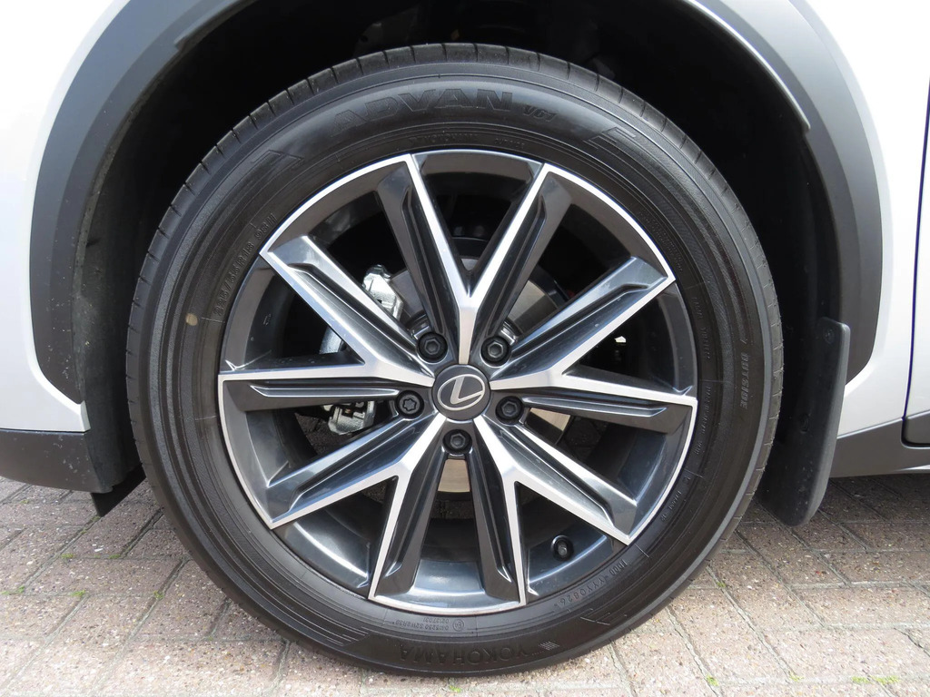 Lexus LBX 1.5 Vvt-ie Premium Plus E-cvt Euro 6 Ss Grey #9