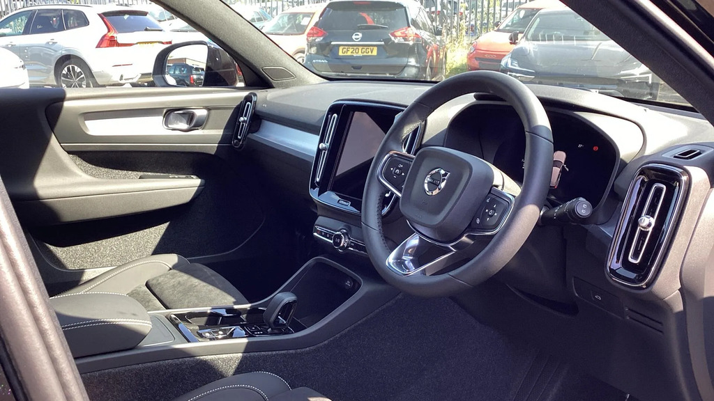 Volvo XC40 2.0 B3p Plus Dark  #4