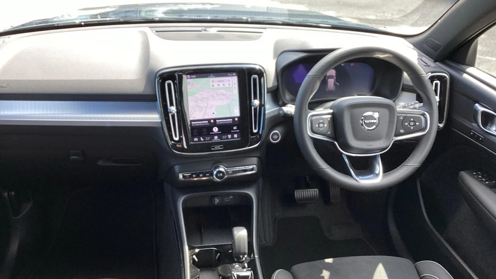 Volvo XC40 2.0 B3p Plus Dark  #5