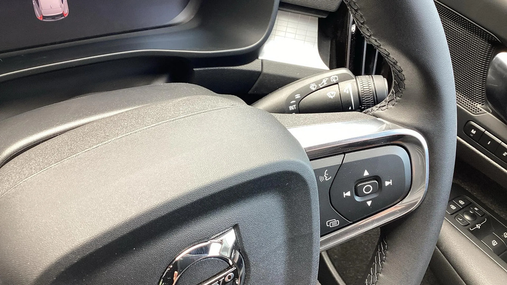 Volvo XC40 2.0 B4p 194 Plus Pro Black Edition Black #24