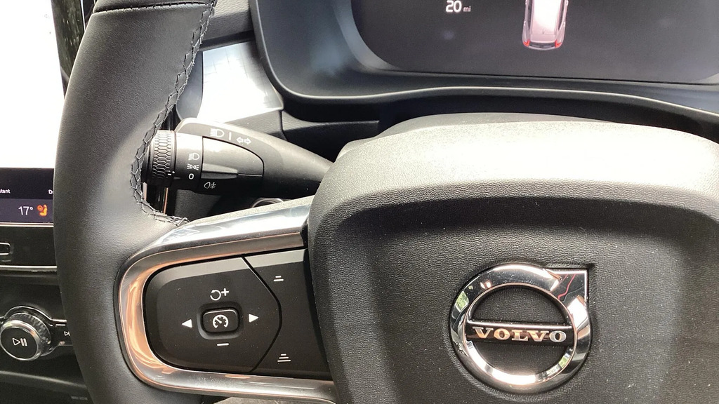 Volvo XC40 2.0 B4p 194 Plus Pro Black Edition Black #23