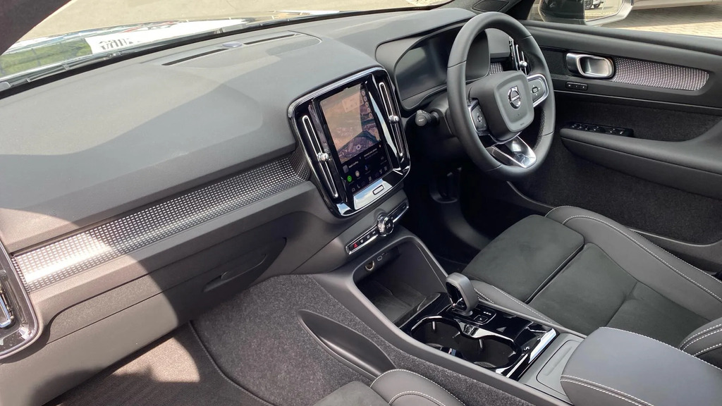 Volvo EX40 Black Edition Ultra, Twin Motor Performance, Elect Black #11