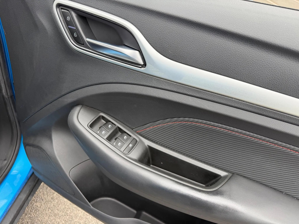 MG ZS 105Kw Exclusive Ev 45Kwh Red #8