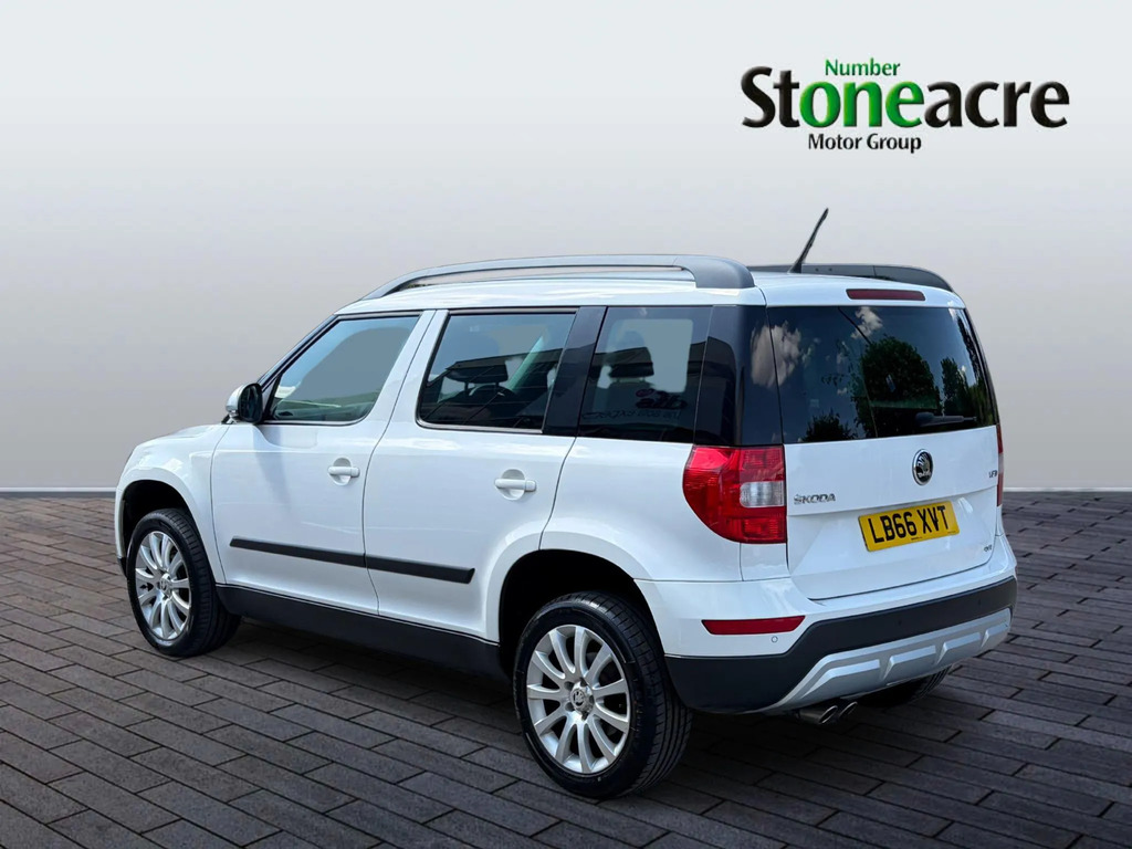 Skoda Yeti 2.0 Tdi Se Business Outdoor 4Wd Euro 6 Ss White #4