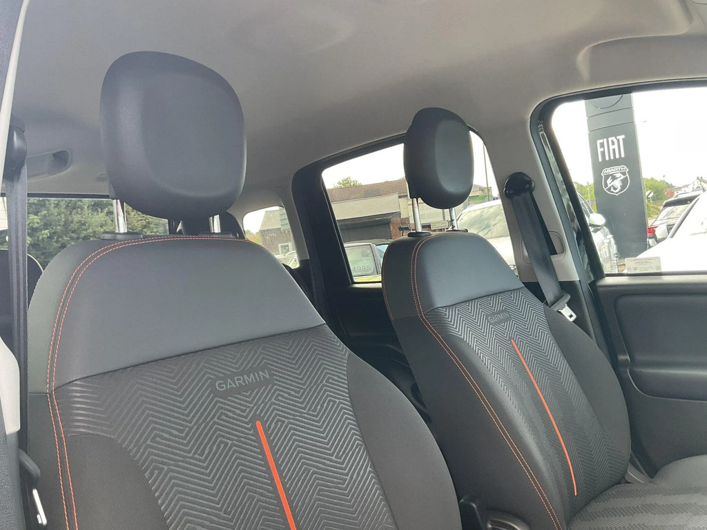 Fiat Panda 1.0 Mild Hybrid Garmin Touchscreen Green #31