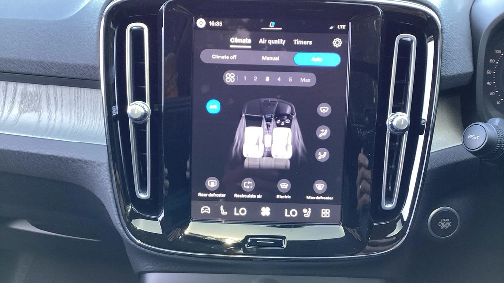 Volvo XC40 B4 P Plus Dark Park Camera, Adaptive Cruise Con  #26