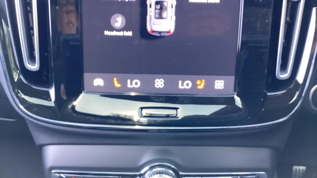Volvo XC40 B4 P Plus Dark Park Camera, Adaptive Cruise Con  #29