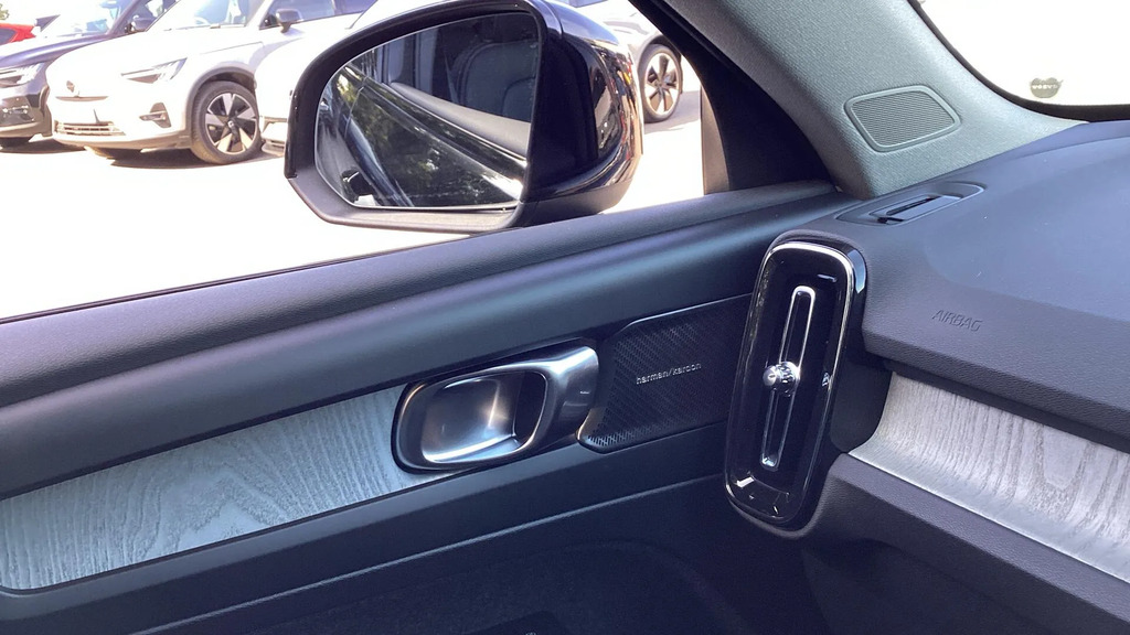 Volvo XC40 B4 P Plus Dark Park Camera, Adaptive Cruise Con  #24