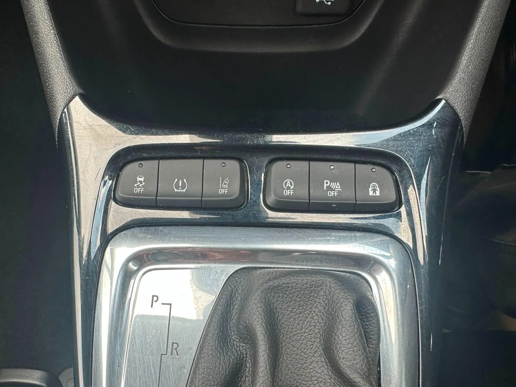 Vauxhall Crossland X Grey #21