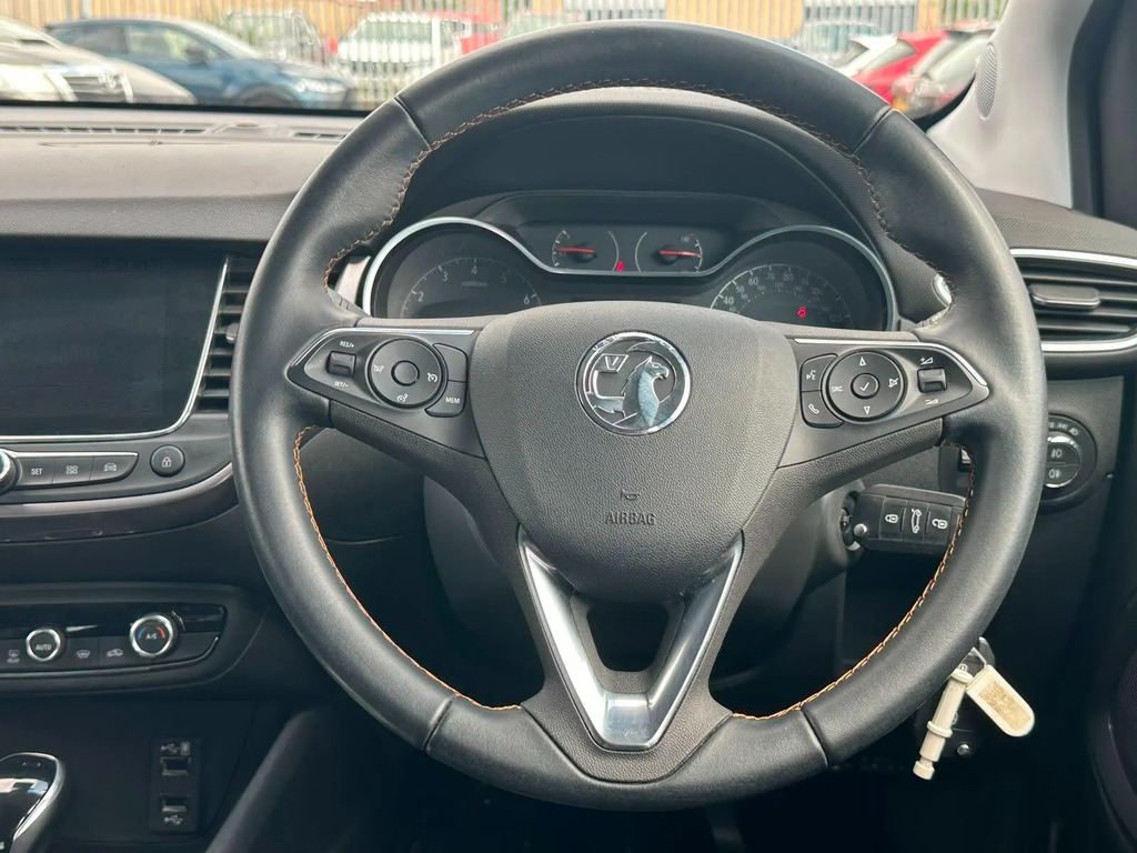Vauxhall Crossland X Grey #7