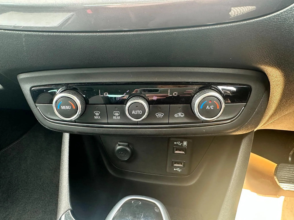 Vauxhall Crossland X Grey #19