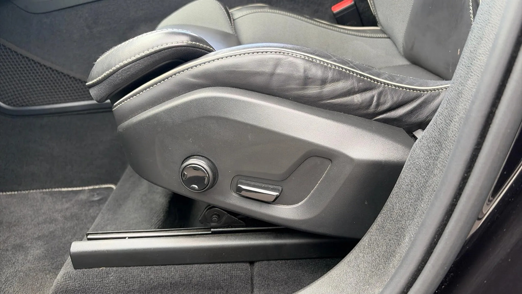 Volvo XC60 B4 Awd Momentum #27
