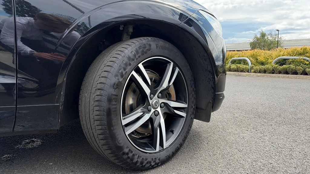 Volvo XC60 B4 Awd Momentum #9