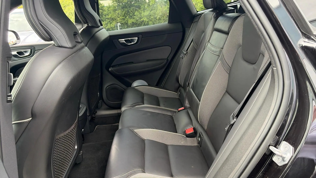 Volvo XC60 B4 Awd Momentum #30