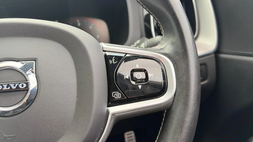 Volvo XC60 B4 Awd Momentum #19