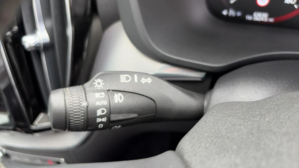 Volvo XC60 B4 Awd Momentum #17