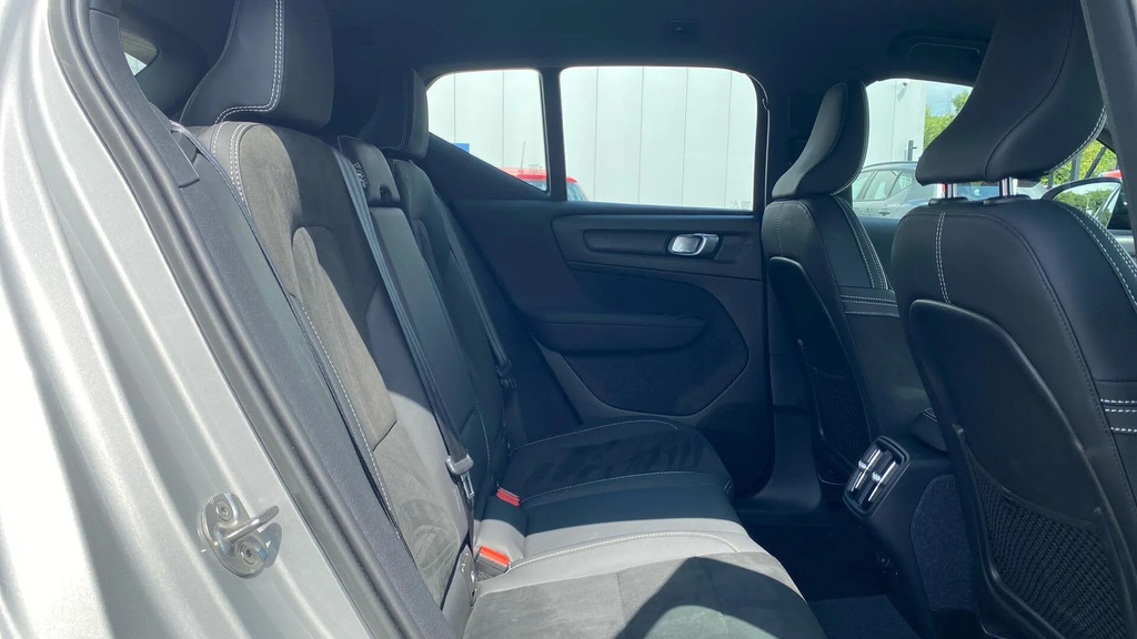 Volvo XC40 2.0 R-design, B4 Mild Hybrid Camera, Temporary Sp  #14