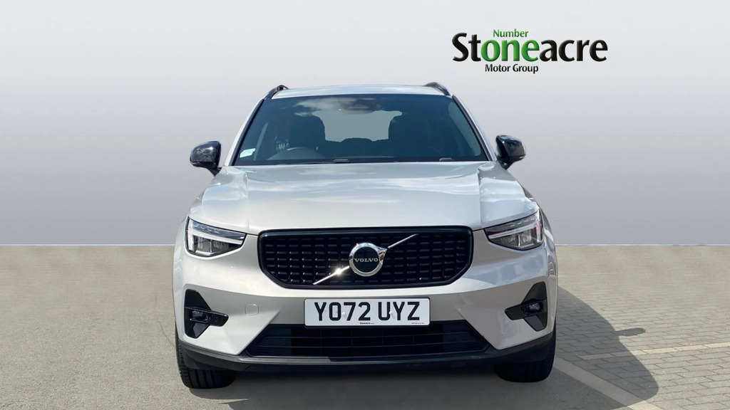 Volvo XC40 2.0 B3p Plus Dark  #2
