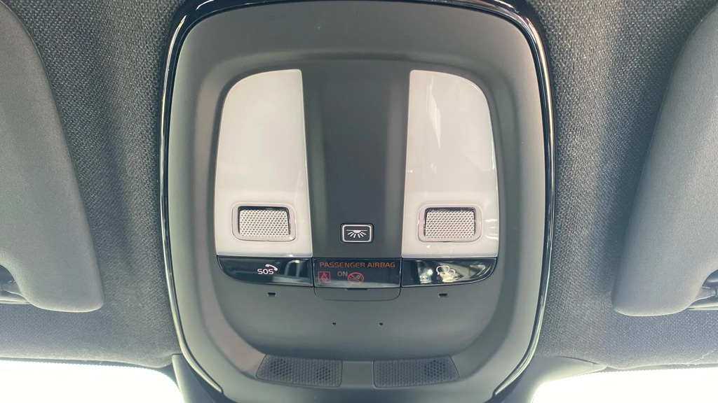 Volvo XC40 2.0 R-design, B4 Mild Hybrid Camera, Temporary Sp  #38
