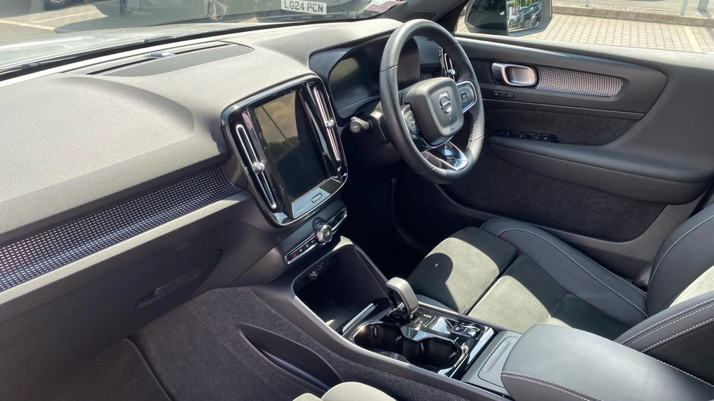 Volvo XC40 2.0 R-design, B4 Mild Hybrid Camera, Temporary Sp  #13