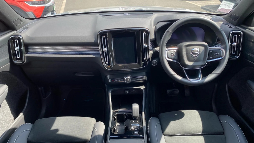 Volvo XC40 2.0 R-design, B4 Mild Hybrid Camera, Temporary Sp  #10