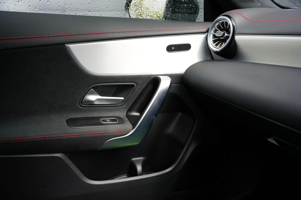 Mercedes-Benz CLA Class Cla 200 Amg Line Executive Tip Black #22